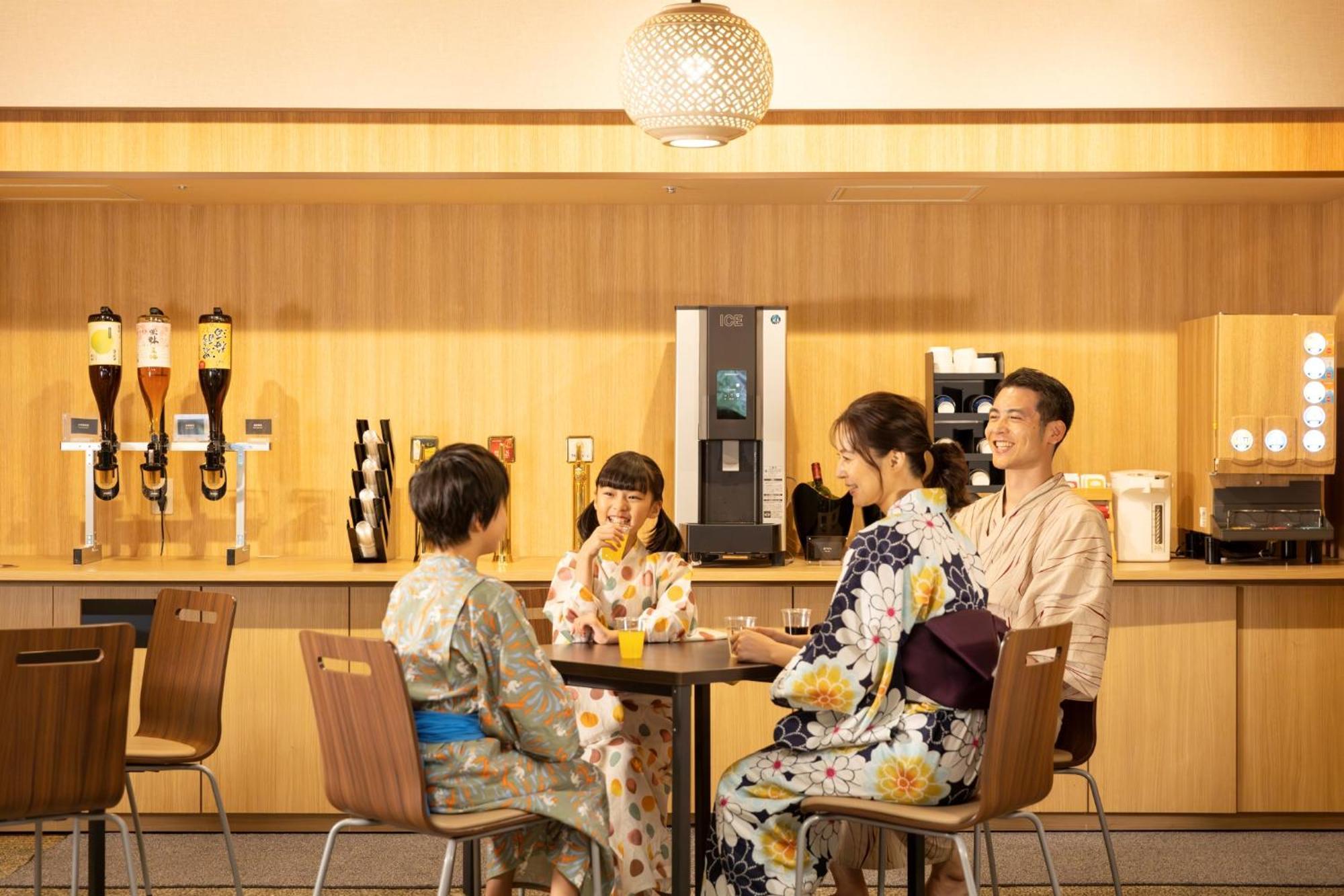 Ooedo Onsen Monogatari Premium Kaga Maruya Hotel ภายนอก รูปภาพ